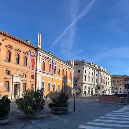 Largo Castello Ferrara