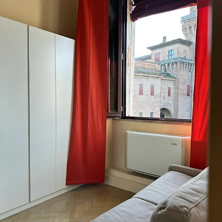 Largo Castello 페라라