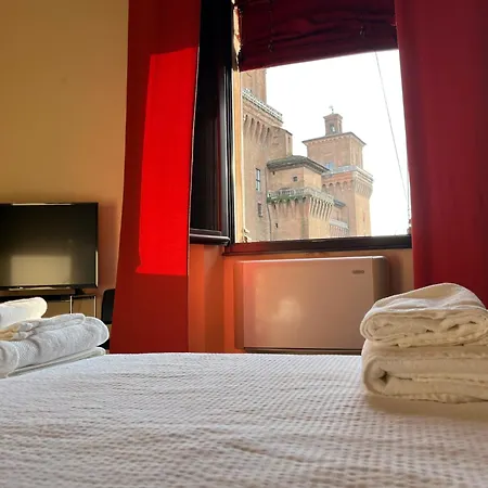 Largo Castello アパート フェラーラ