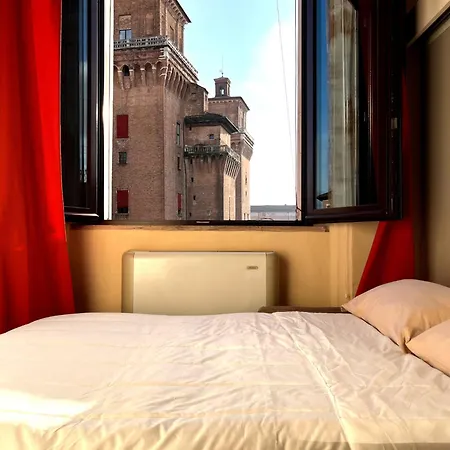 Largo Castello Apartman Ferrara